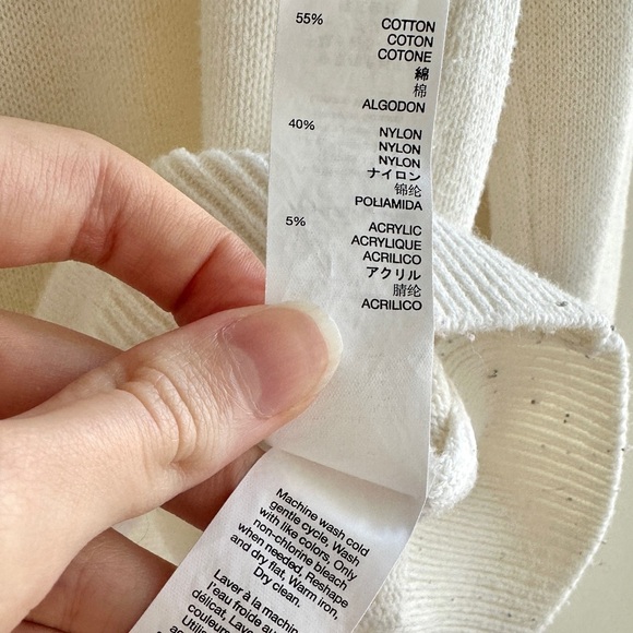 GAP Women’s Classic Crewneck Off-White Sweater, Size Medium - Picture 11 of 15